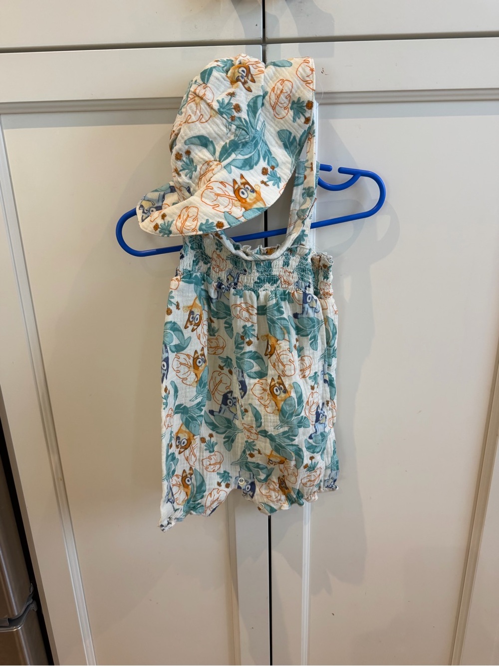 New Bluey 6-9m Baby Romper with Matching Sun Hat - Aqua & Mustard